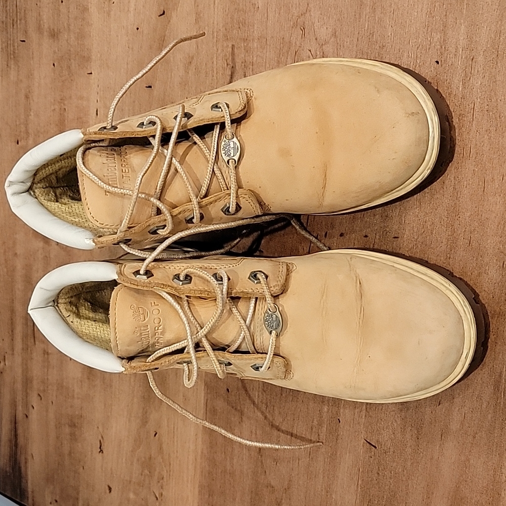 Timberland Womens Size 8.5 Chukka Brown Wheat Nubuk Embroidered Boots 37315
